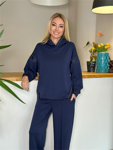  Marka Model Taş Detaylı Lacivert Takım Askı00319