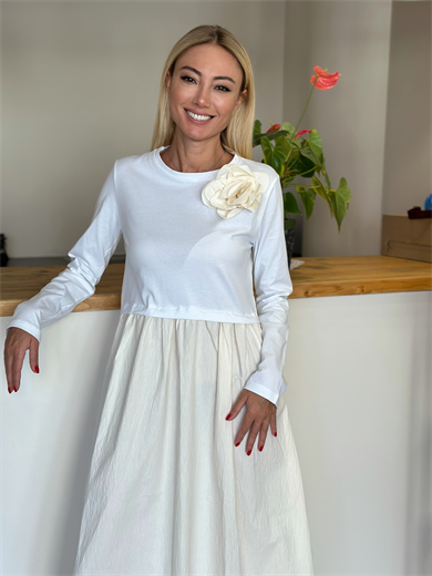 Beyaz Ekru Gül Detaylı Elbise Askı00102