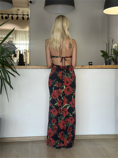 Boyundan Bağlamalı Kırmızı Elbise Askı0063