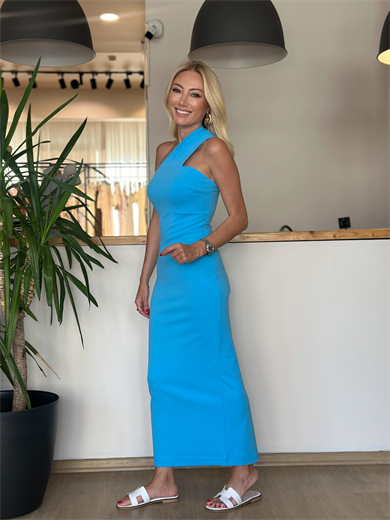 Boyundan Mavi Elbise