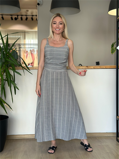 Çizgi Detaylı Elbise