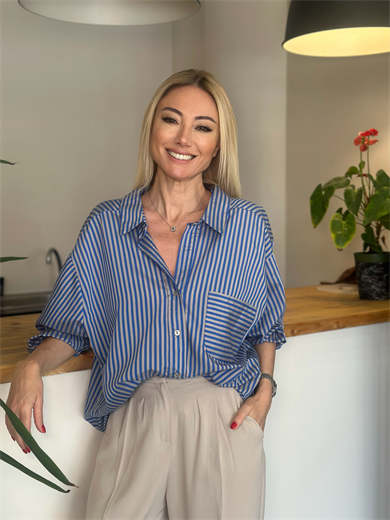 Çizgili Mavi Gömlek