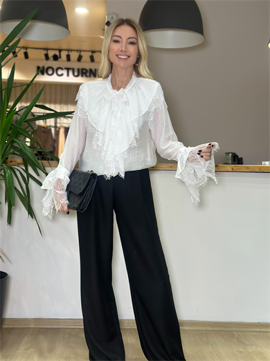 Dantel Detaylı Beyaz Gömlek Askı00480