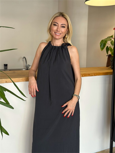 Datça Boyundan Bağlamalı Siyah Elbise