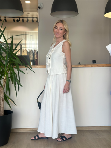 Fiyonk Detaylı Etekli Takım