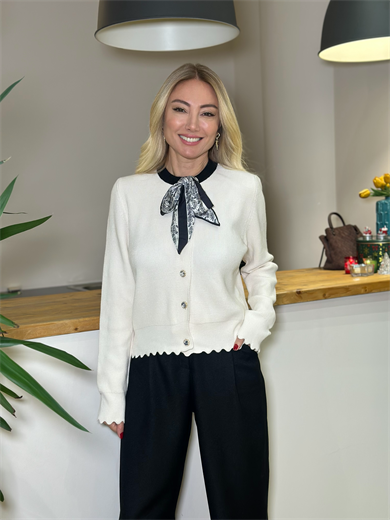 Fular Detaylı Hırka Askı00418