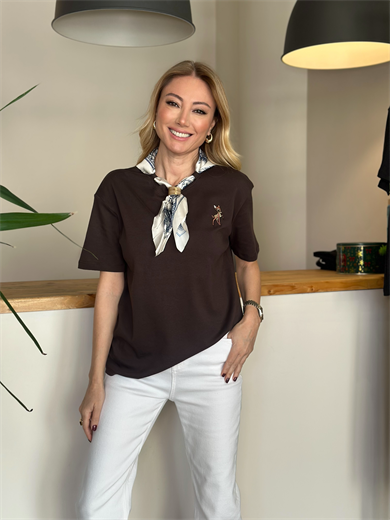 Fular Detaylı Kahve Tşhrt Askı0018