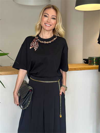 Fular Zincir  Detaylı Siyah Tshirt Askı0015