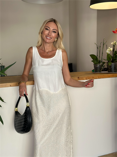 Garnili Modern Elbise Askı0055