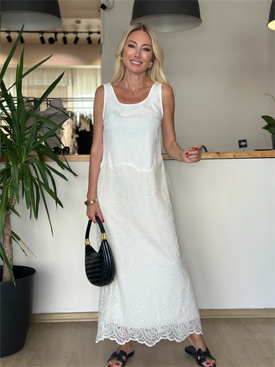 Garnili Modern Elbise Askı0055