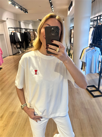 Marka Model Ekru Tshirt Askı0027