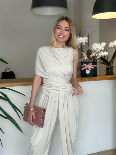 Marka Model Premium Ekru Havalı Takım Askı00137