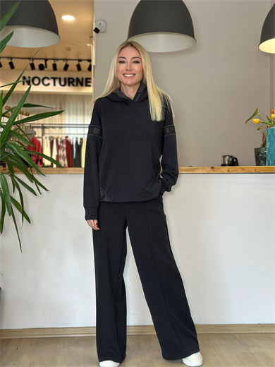 Marka Model Taş Detaylı Siyah Takım Askı00321