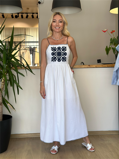 Milas Detaylı Beyaz Elbise