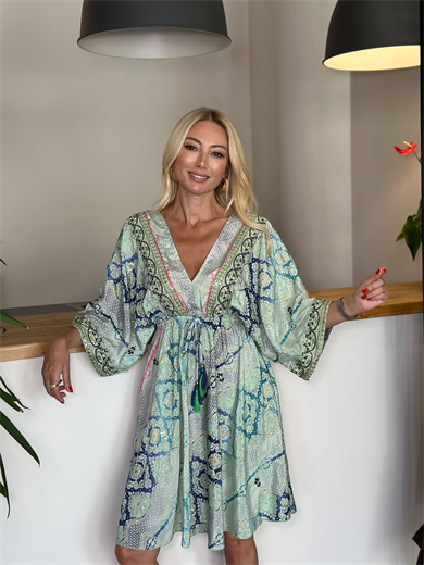 Özel Dikim Pul Detaylı Elbise Askı0016