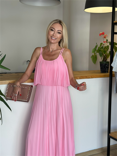 Piliseli Uçuş Uçuş Pembe Elbise Askı