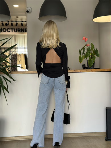 Sırt Dekolteli Siyah Gömlek Askı0074