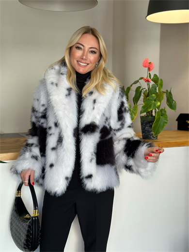 Siyah Beyaz Kürk Askı00103