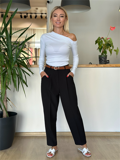 Siyah Havuç Paça Askı00106