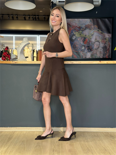 Triko Gold Detaylı Kahverengi Elbise