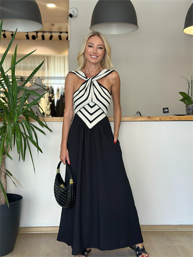 Triko Siyah Beyaz Elbise Askı0045