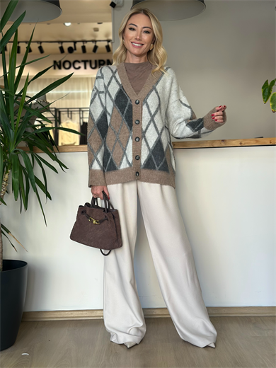 V Yaka Baklava Desen Hırka Askı00148