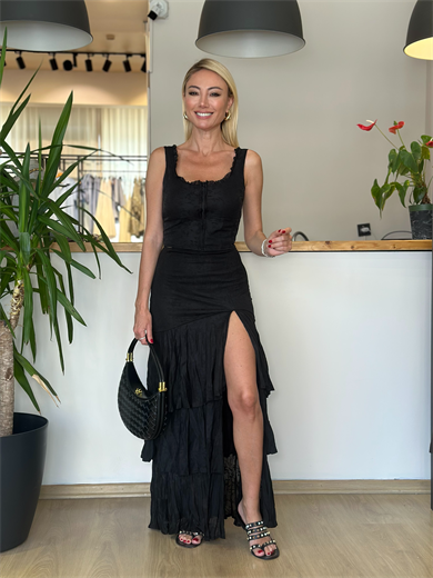 Yırtmaçlı Siyah Etek