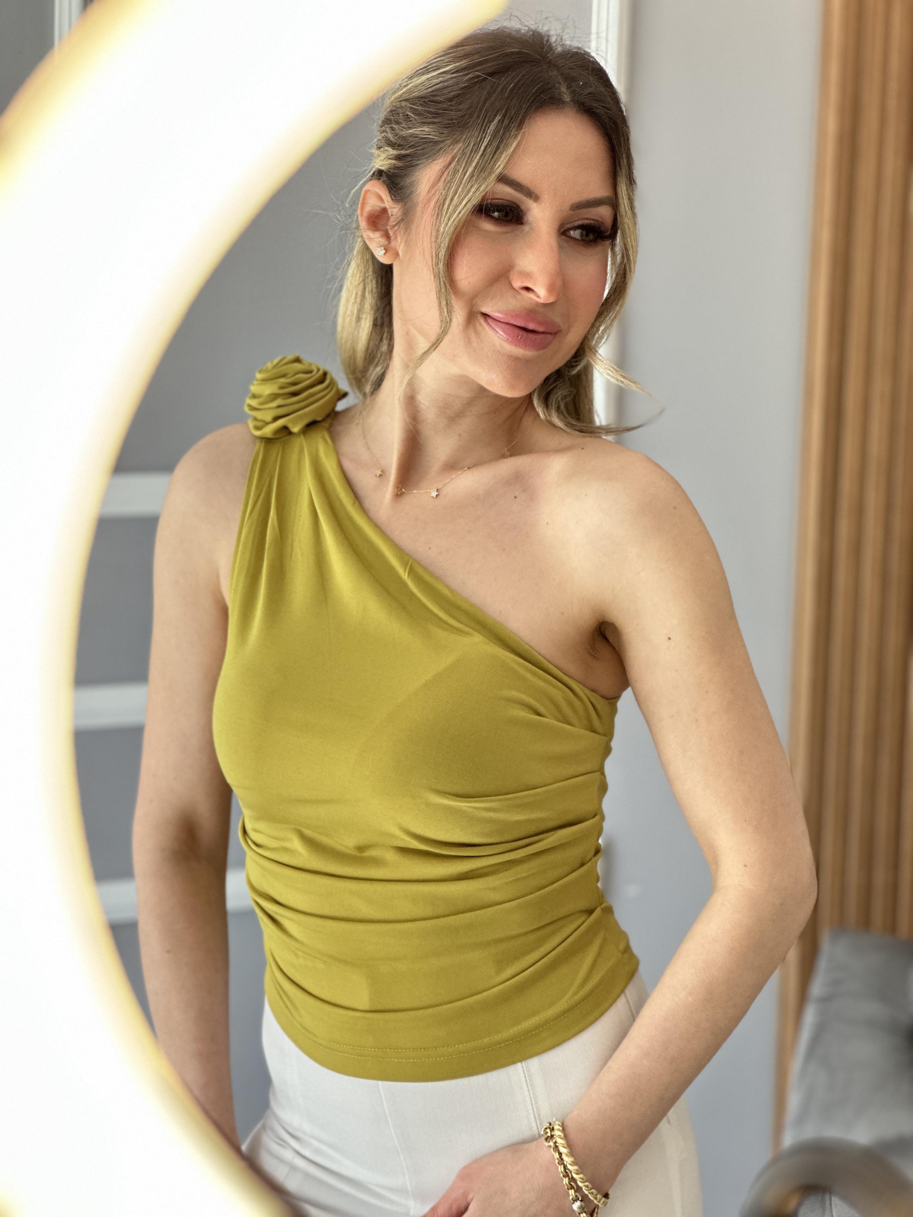 Bluz Premium Gül Detaylı Tek Omuz Yağ Yeşili
