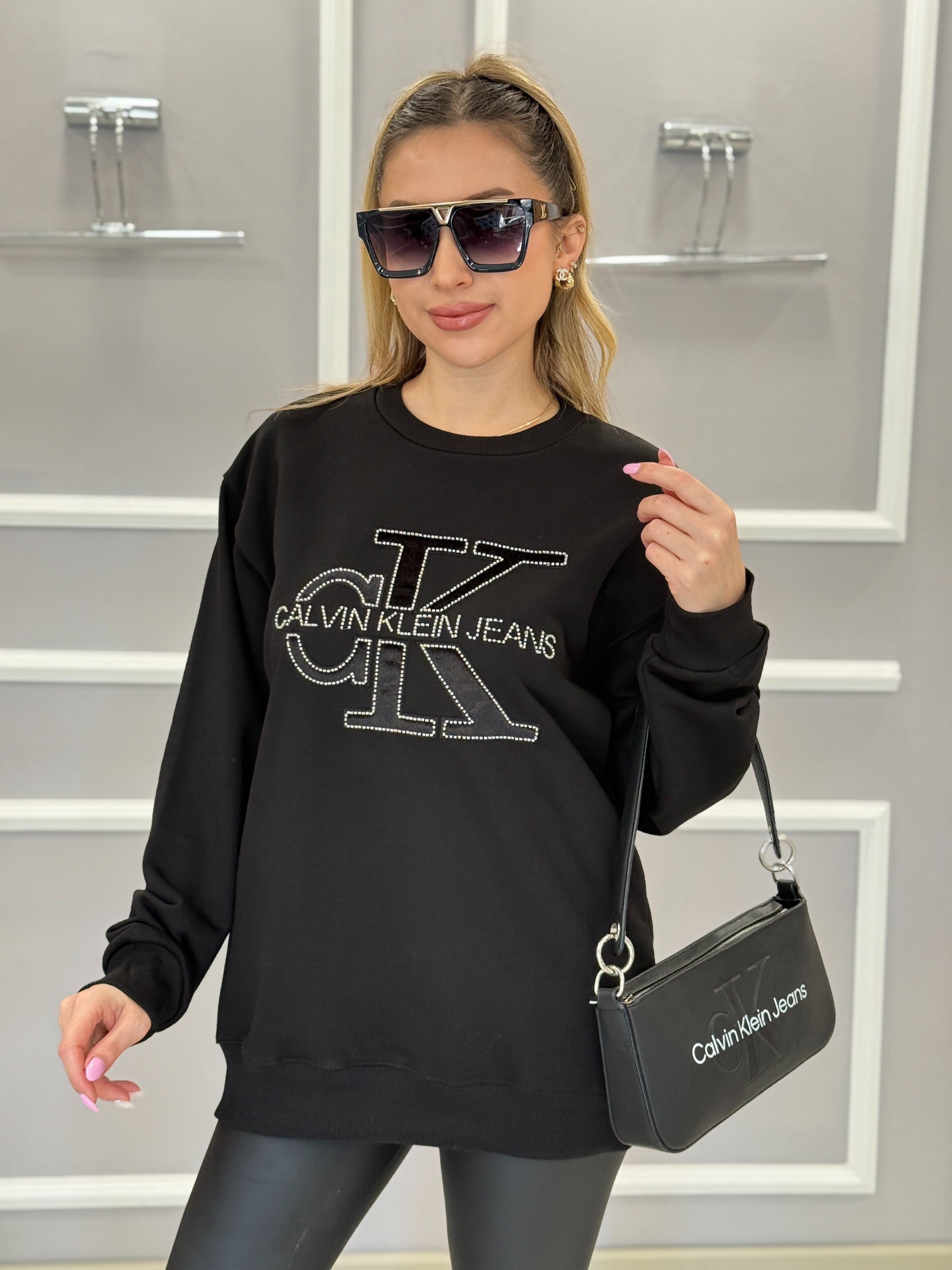 CN Premium Kadife Yazı Detaylı Sweatshirt Siyah Boyu 72cm 