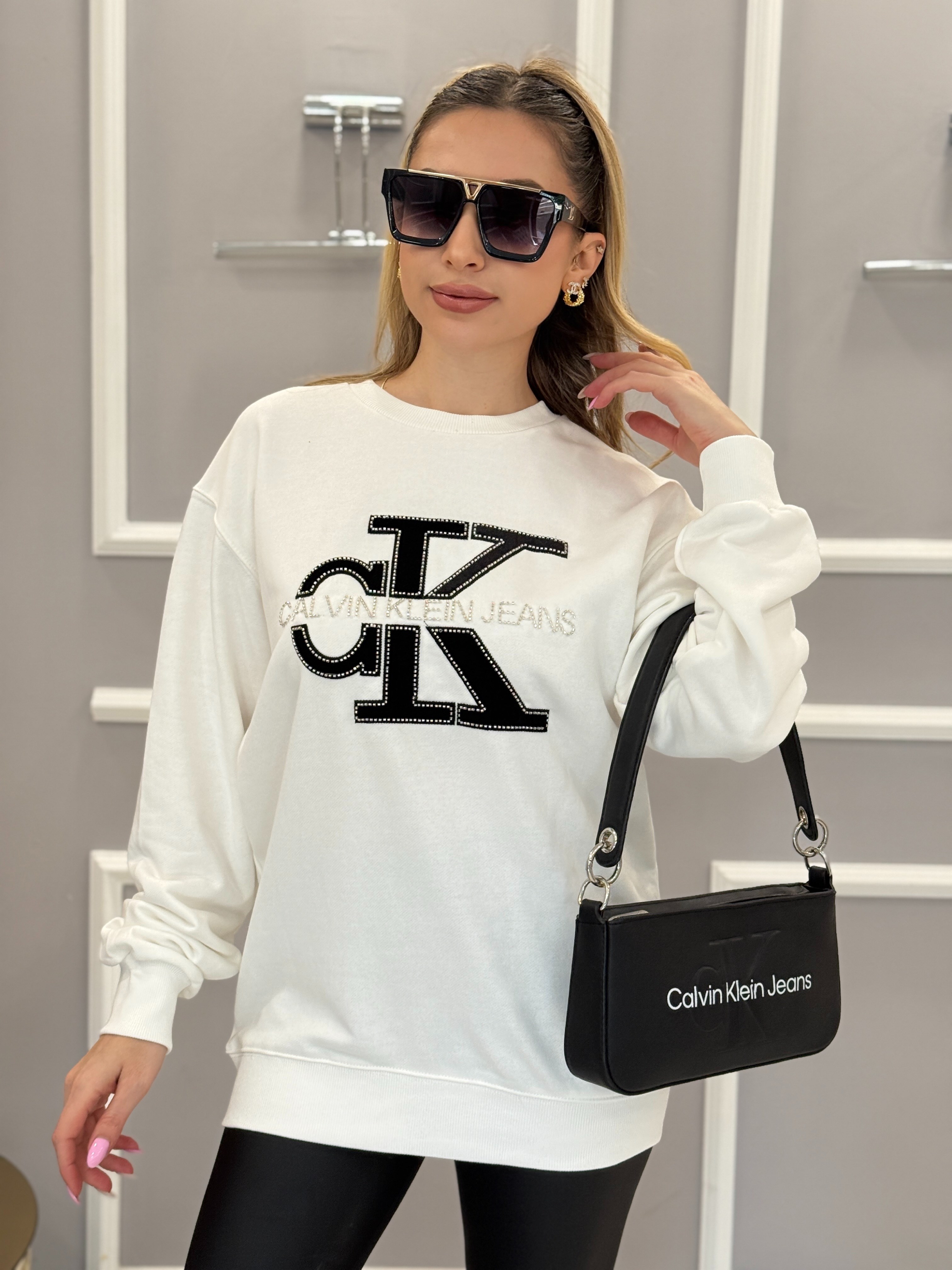 CN Premium Kadife Yazı Detaylı Sweatshirt Beyaz Boyu 72cm 