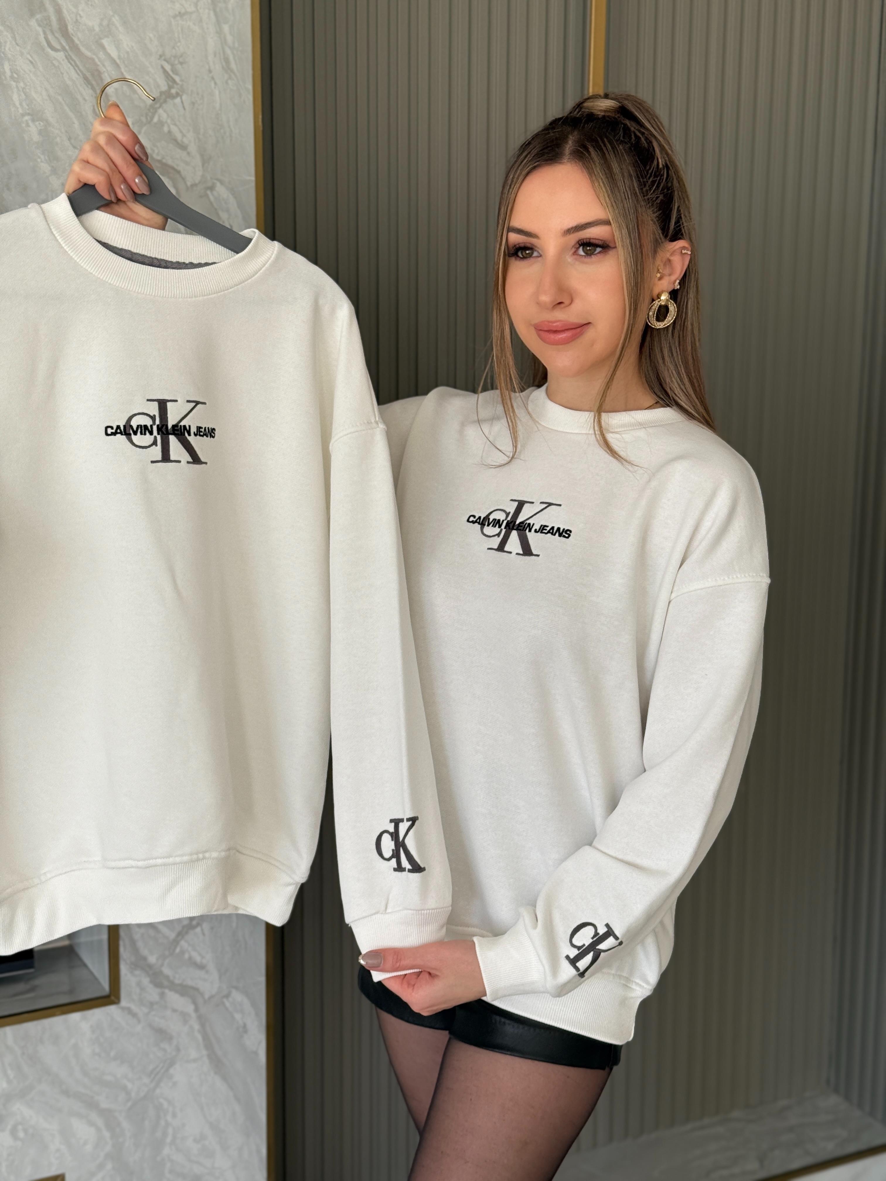 Cnk Bilek Detaylı Beyaz Sweat Boyu 65 cm