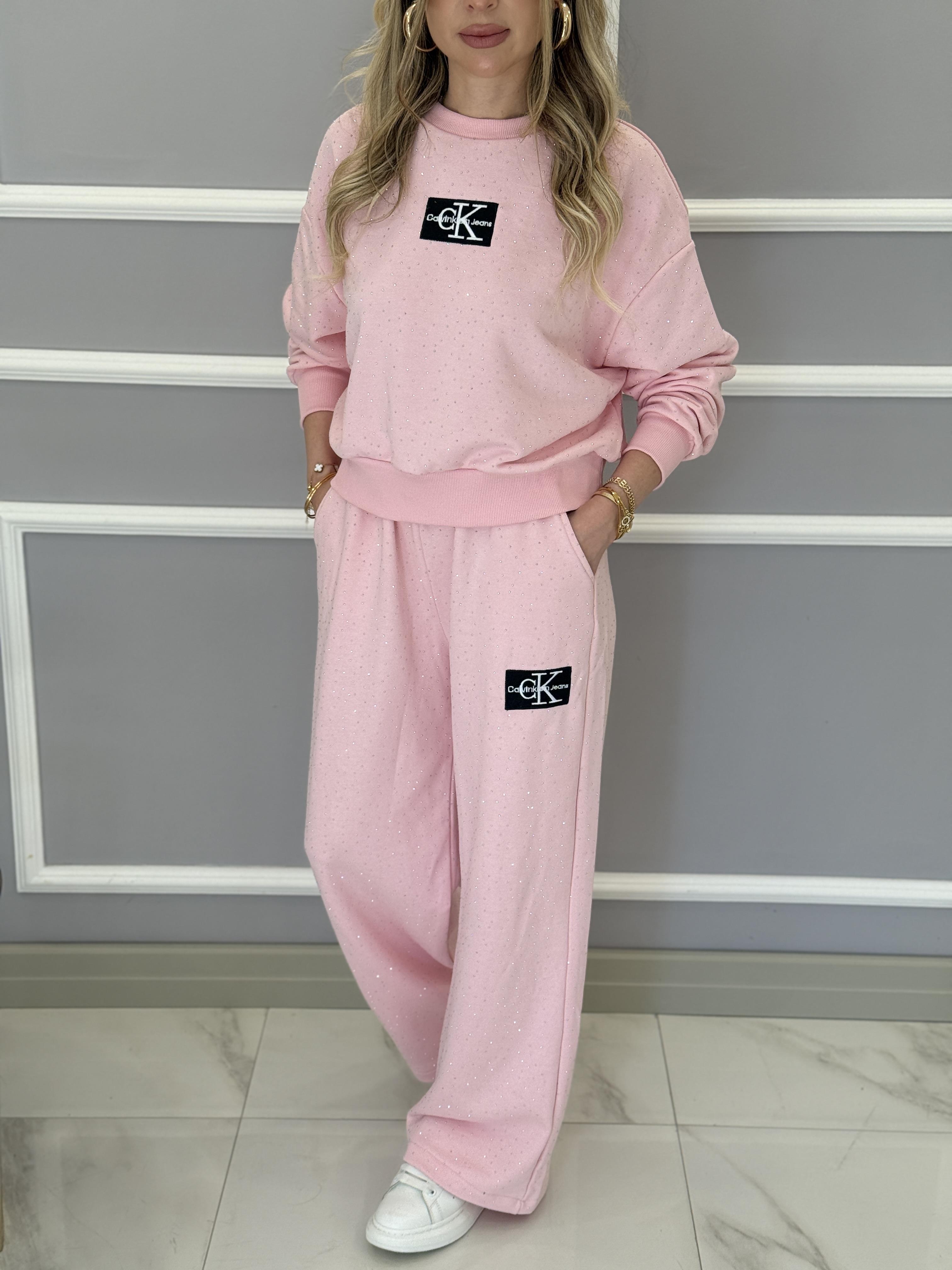 Cnk Pembe Takım Serpme Taşlı  Nakışlı