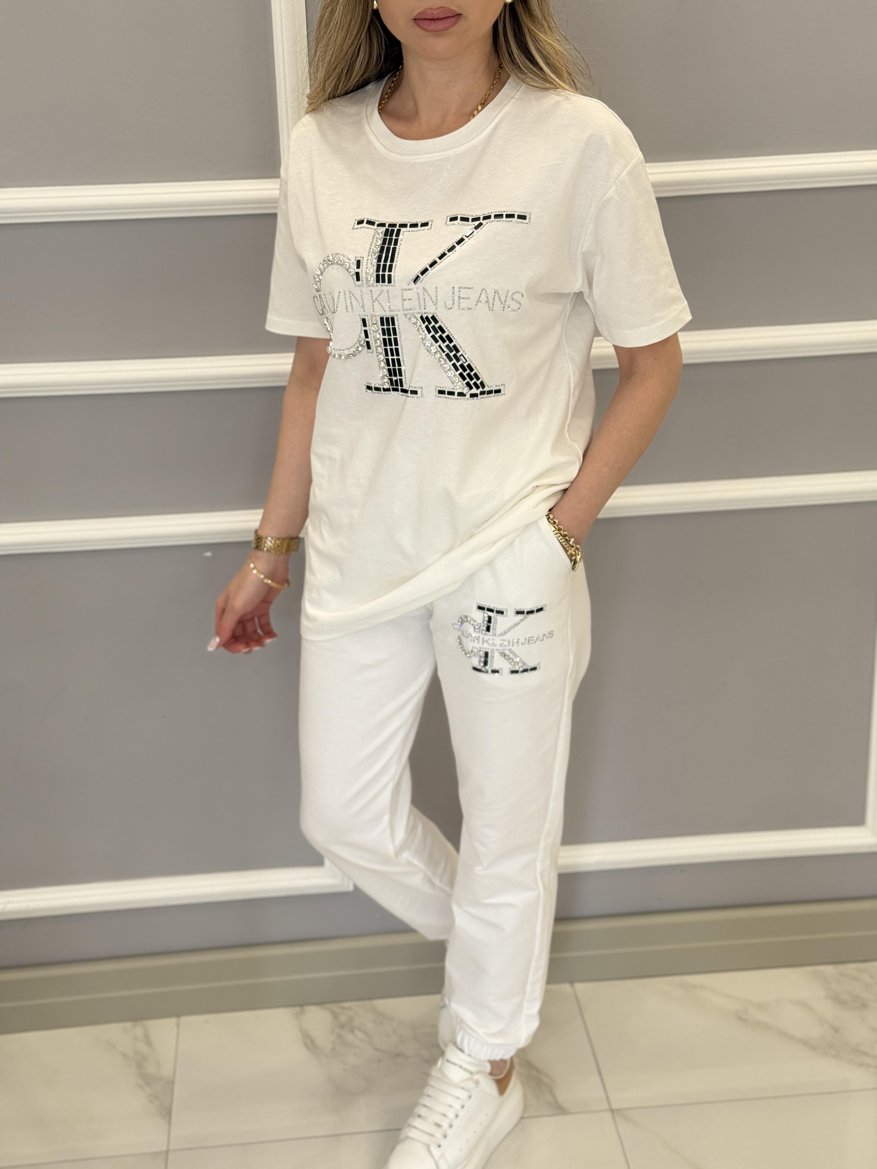 Cnk Taşlı 2 İplik Takım Beyaz