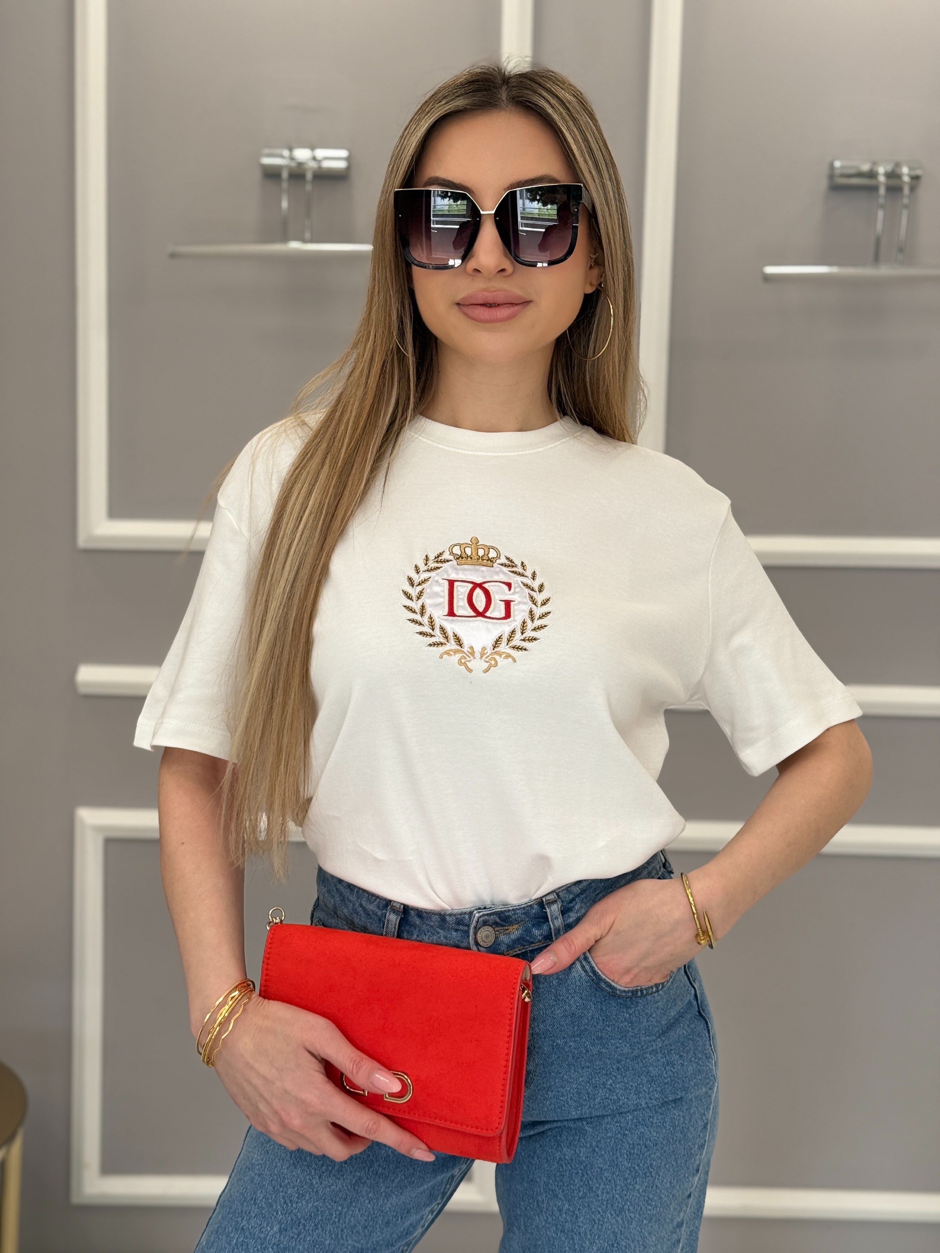 Dc Premium Nakış Yazılı Gold Detaylı Beyaz Tişört 