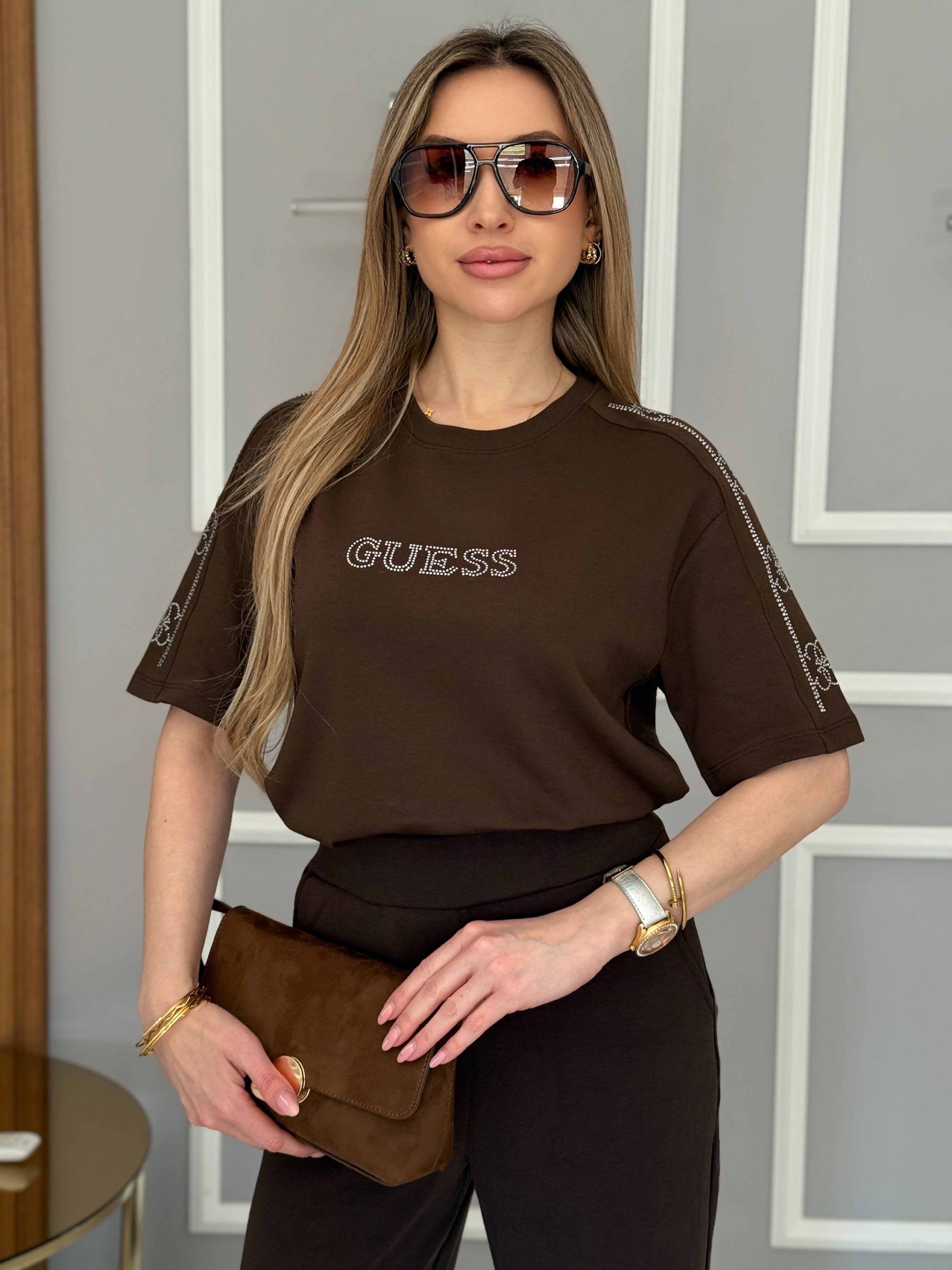 Gu Premium Kol Taş Detaylı Kahverengi Tişört 