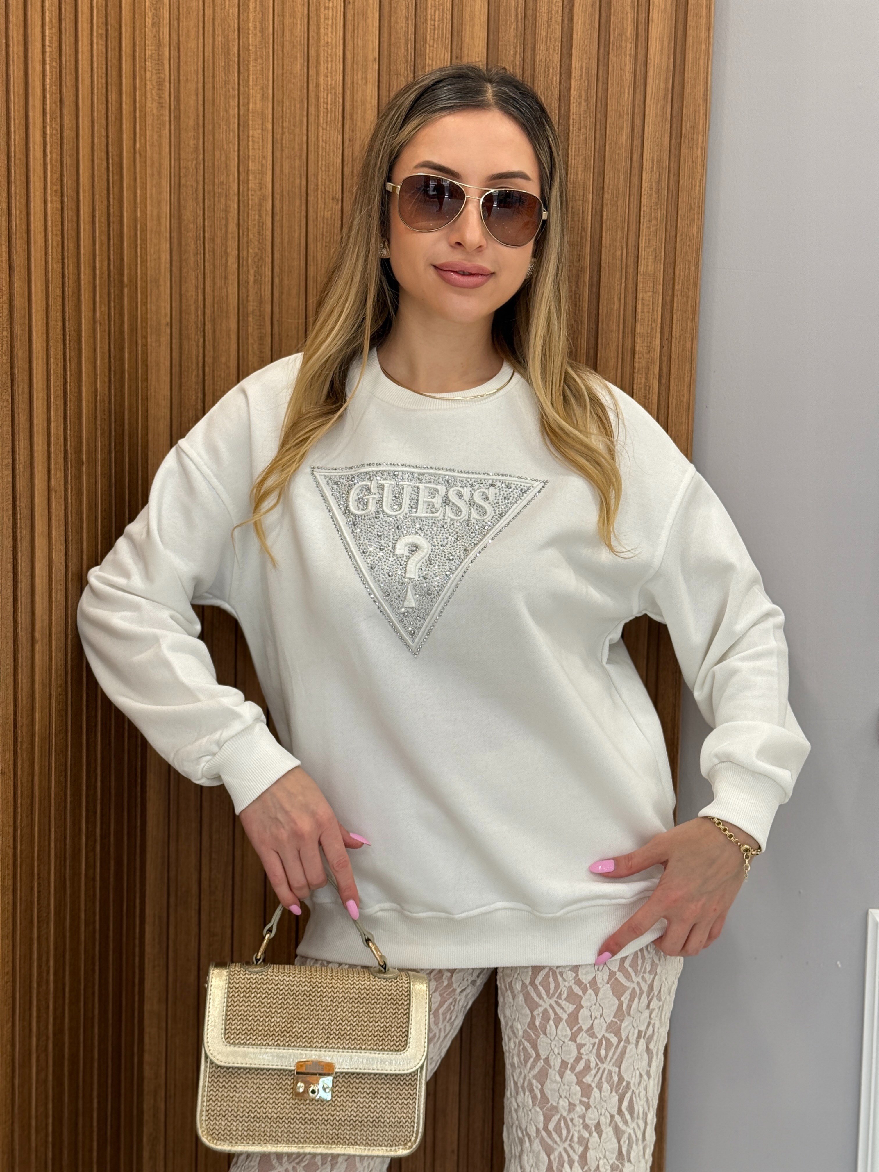Gu Premium Üçgen Detaylı Sweatshirt Beyaz Boyu 67 cm 