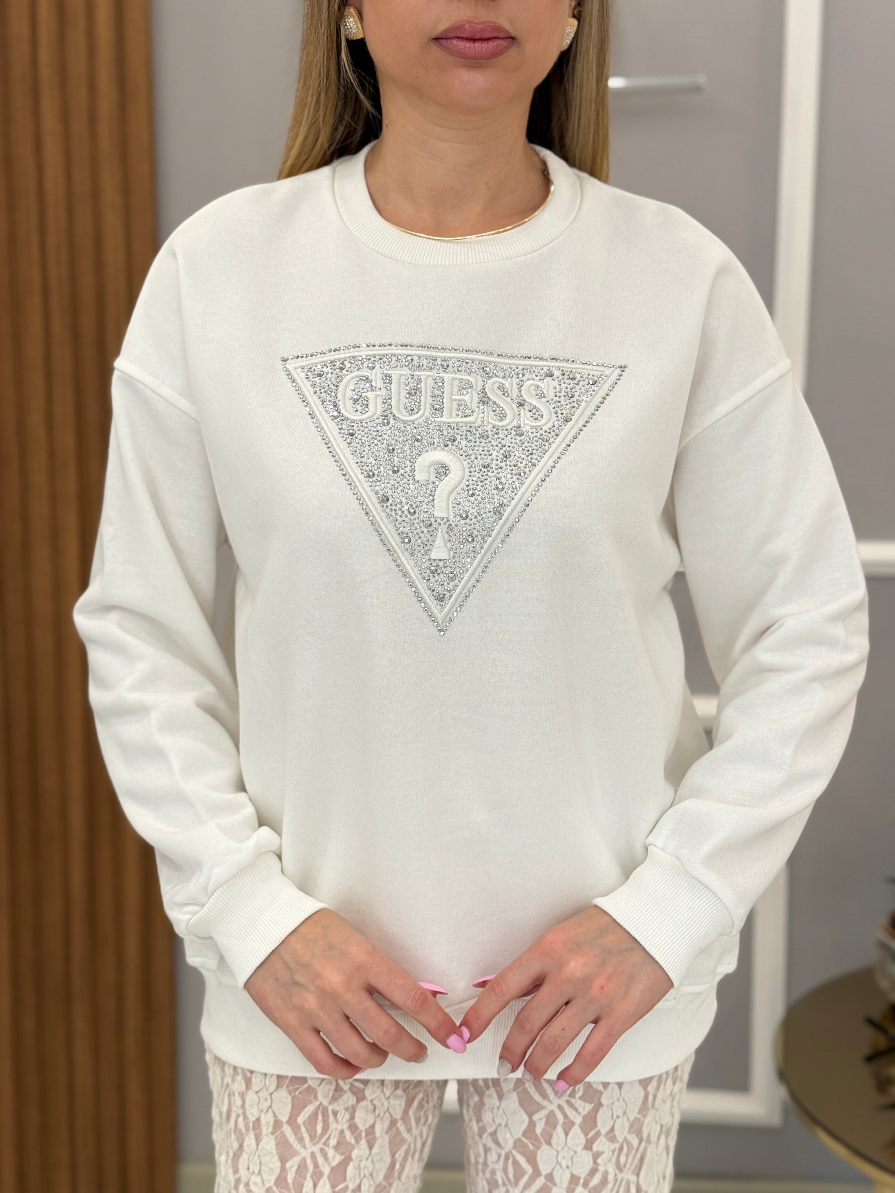 Gu Premium Üçgen Detaylı Sweatshirt Beyaz Boyu 67 cm 