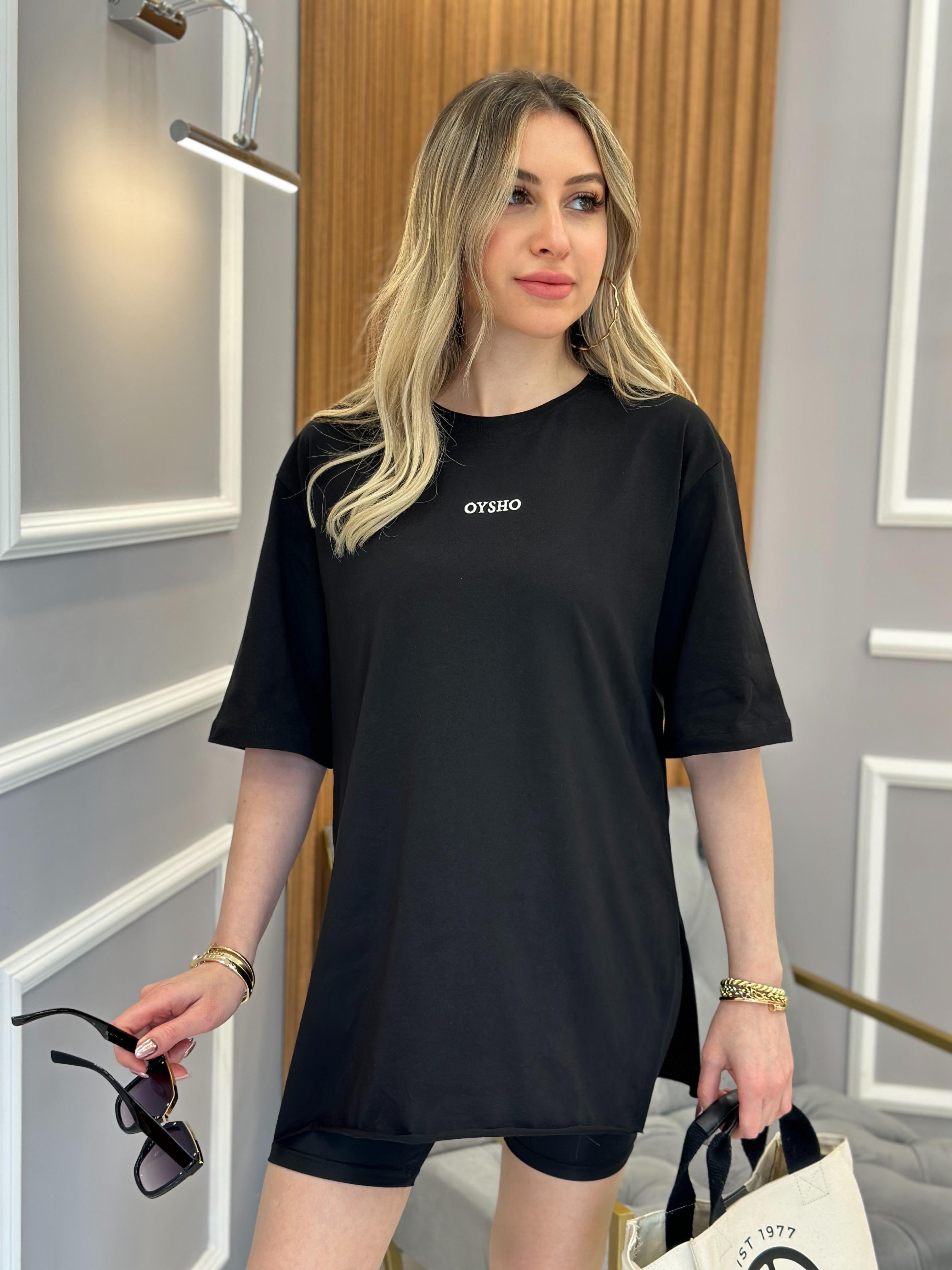 Oys T-shirt Oversize Yandan Yırtmaçlı Siyah