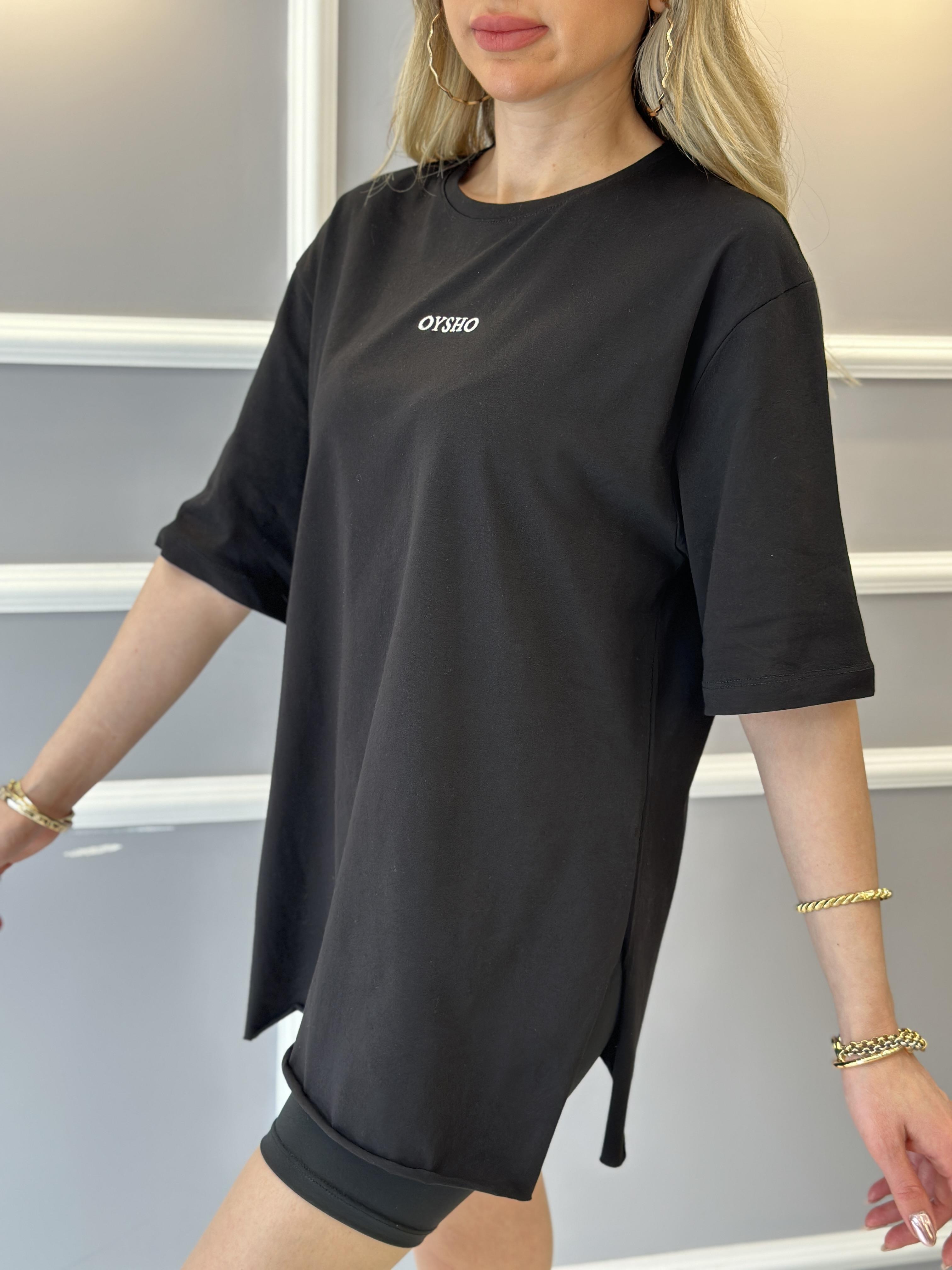 Oys T-shirt Oversize Yandan Yırtmaçlı Siyah
