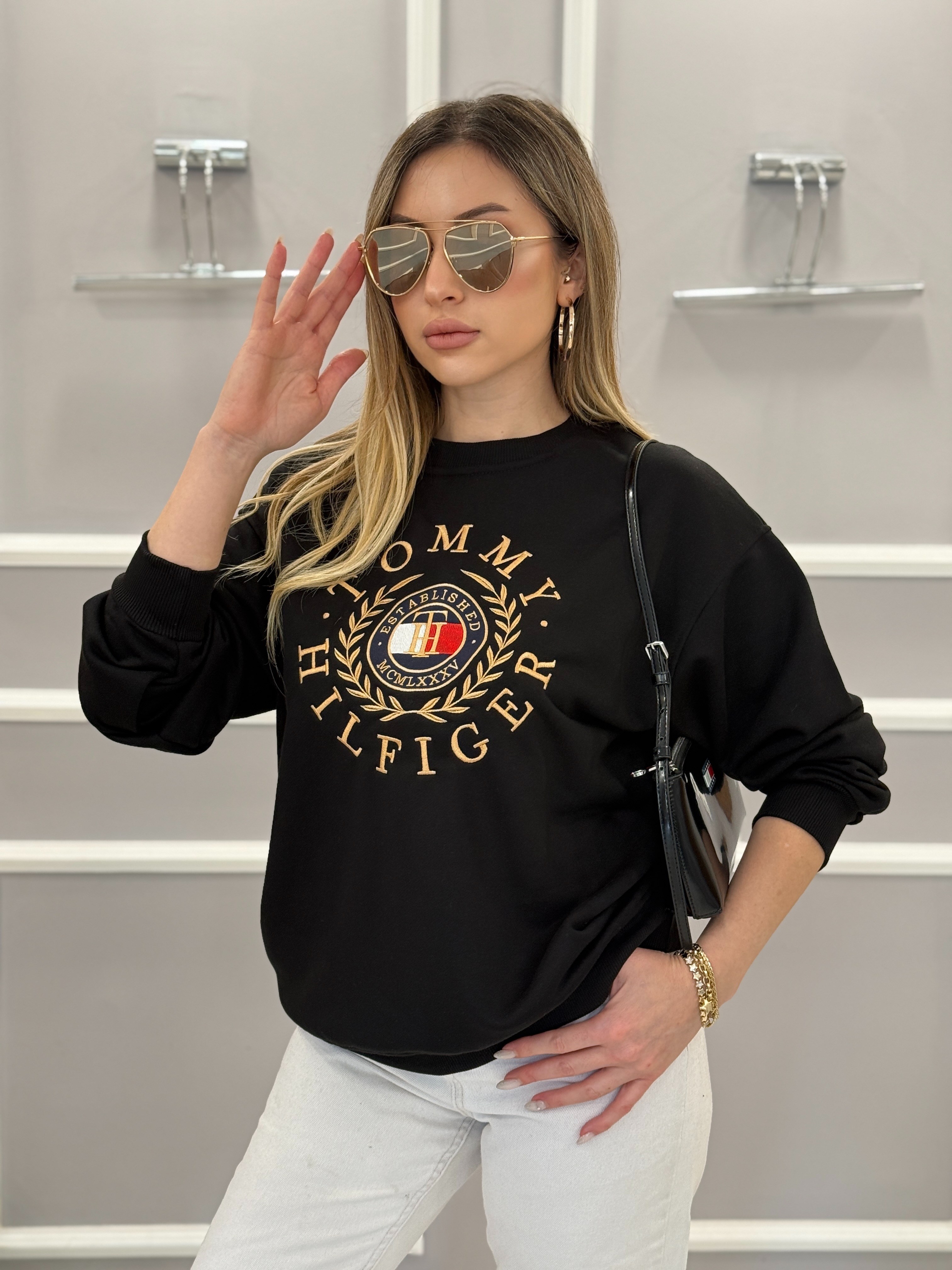 TH Premium Gold Nakışlı Sweatshirt Siyah