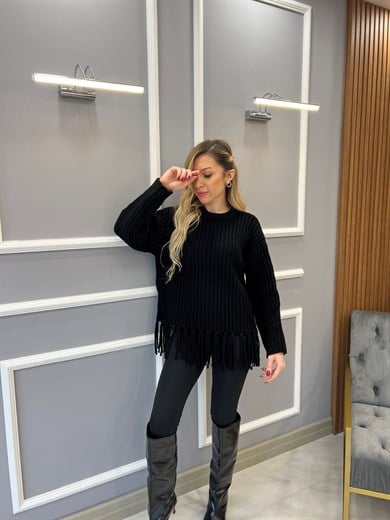  Püskül Detaylı Örme Triko Siyah