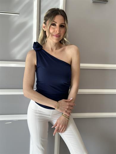 Bluz Premium Gül Detaylı Tek Omuz Lacivert
