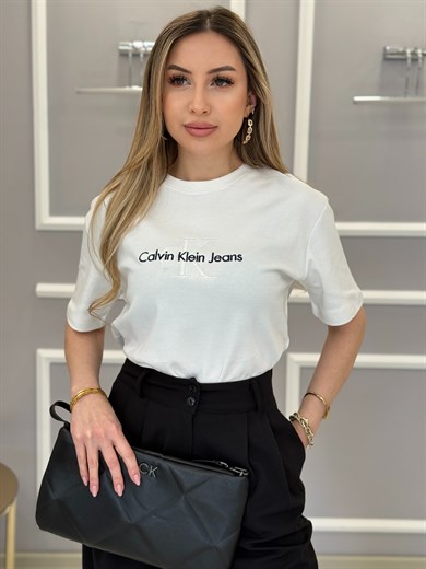 Cn Premium Nakış Yazılı Beyaz Tişört 