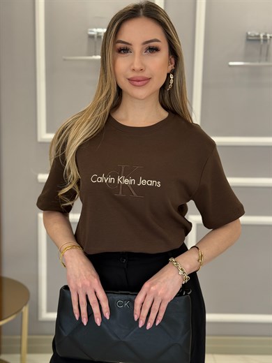Cn Premium Nakış Yazılı Kahverengi Tişört 