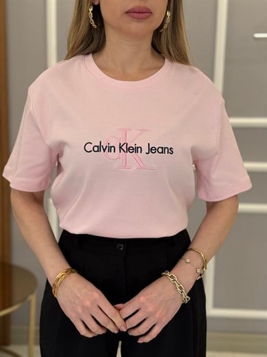Cn Premium Nakış Yazılı Pembe Tişört 