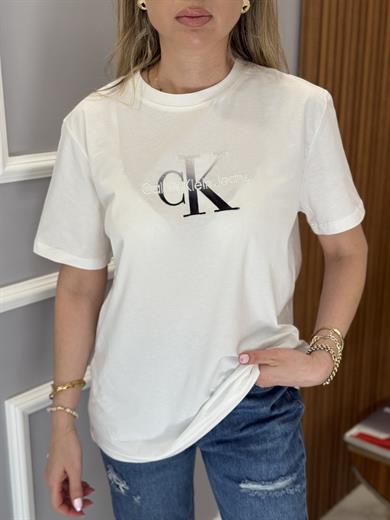 Cnk Gri Renk Nakış Yazı Detaylı Tişört Beyaz