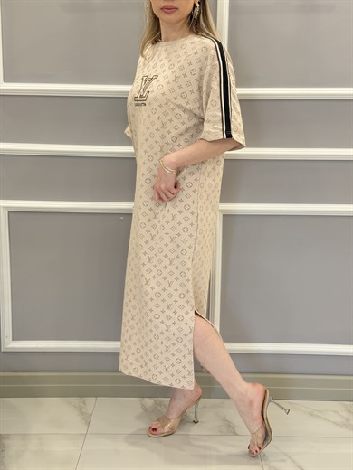 LN Premium Boyu 116cm Yandan Tek Yırtmaçlı Kendinden Desenli Oversize Vizon Elbise 