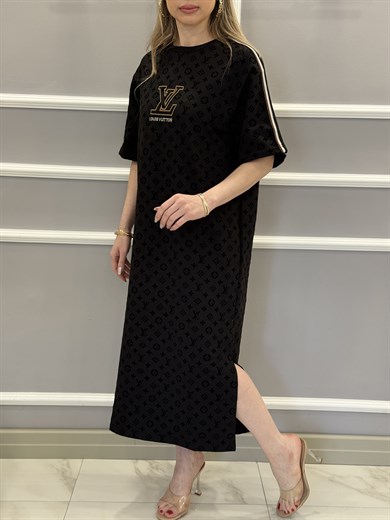 LN Premium Boyu 116cm Yandan Tek Yırtmaçlı Kendinden Desenli Oversize Siyah Elbise 