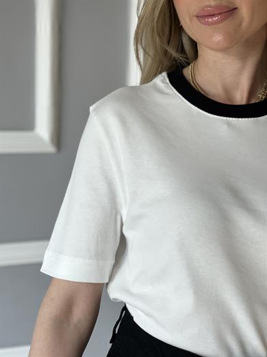Siyah Biyeli T-shirt