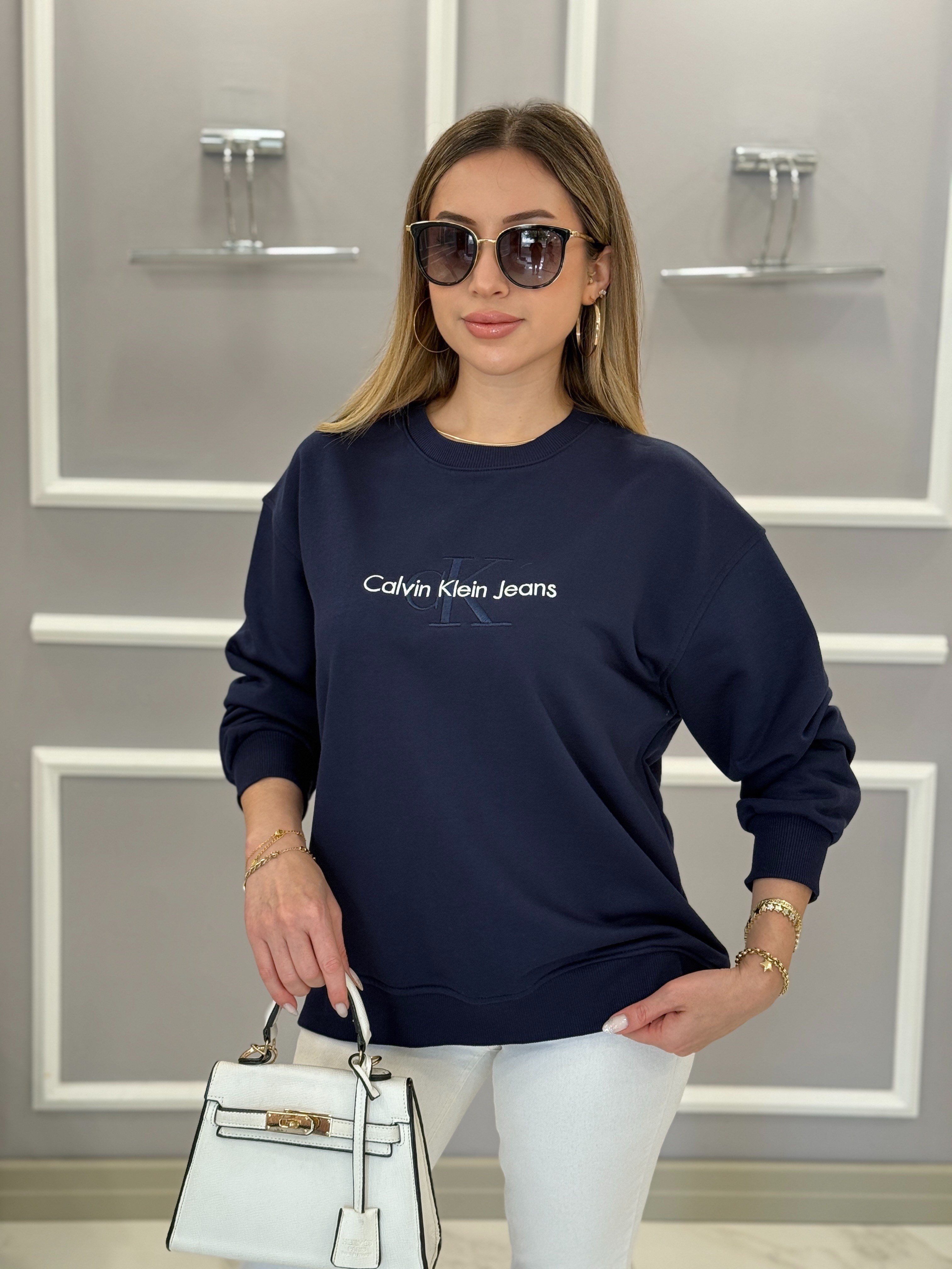 CN Premium Nakış Yazı Detaylı Sweatshirt Lacivert